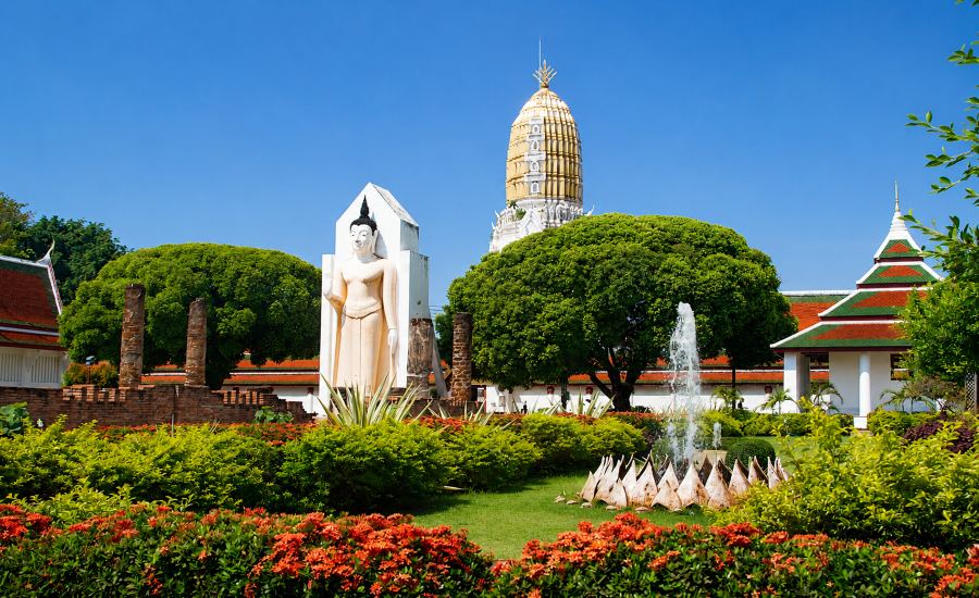 Il tempio Wat Phra Si Rattana Mahathat (Wat Yai)