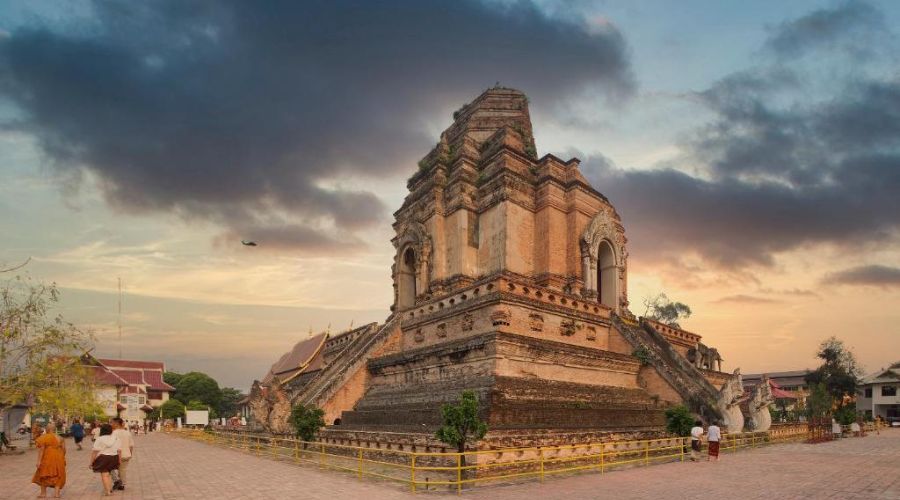 wat-chedi-luang-5