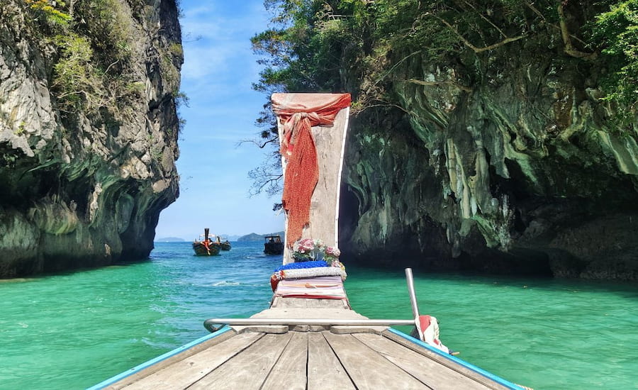 Escursione in barca tra le isole calcaree vicino a Koh Yao Noi