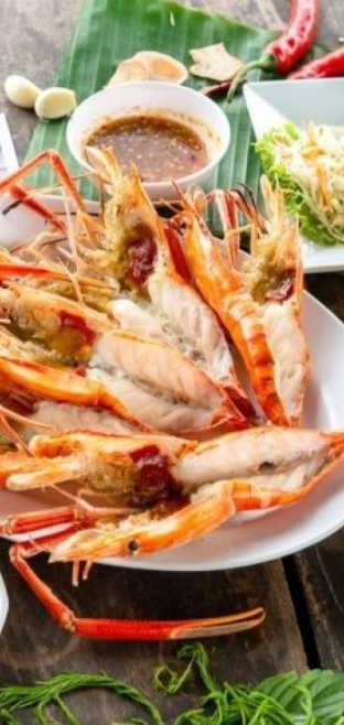 Gastronomia: Una giornata di delizie culinarie a Suphan Buri