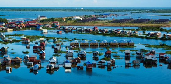 Giorno 31: Siem Reap - Lago Tonle Sap - Partenza (B)