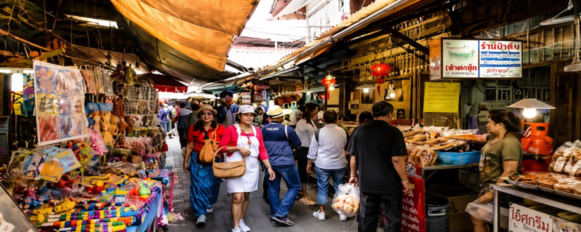 Sam Chuk: A Market Where Pork Balls Are Eaten Like Ice Cream Cones