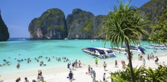 Giorno 4: Phuket - Koh Phi Phi (B)
