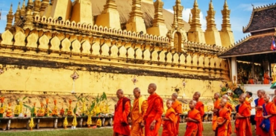 Giorno 16: Vang Vieng – Vientiane (B)