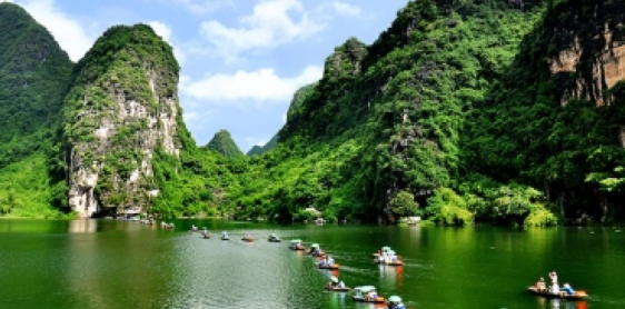 Giorno 19: Ninh Binh – Baia di Halong - Pernottamento sulla crociera (B, L, D) Join tour con guida parlante inglese sulla crociera