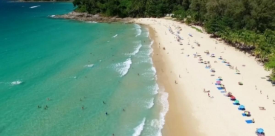 Giorno 9: Phuket - Volo per Bangkok - Partenza (B) Senza guida