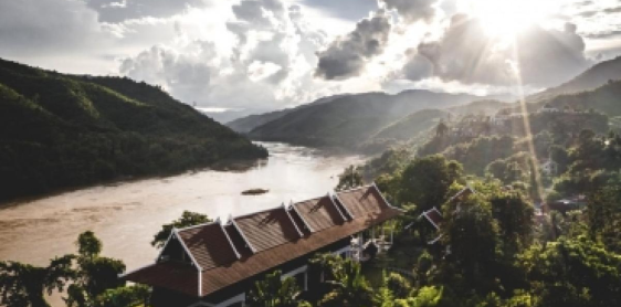 Giorno 10: Chiang Saen - Huay Xay - La crociera Shompoo - Pakbeng (B, L) Join tour con guida parlante inglese sulla crociera