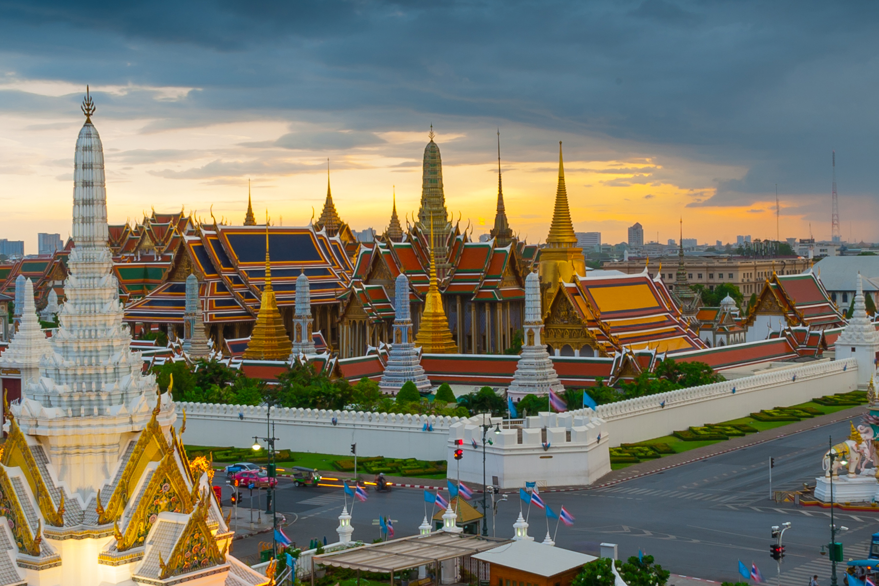 grand-palace-of-bangkok