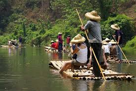 Rafting di bambù
