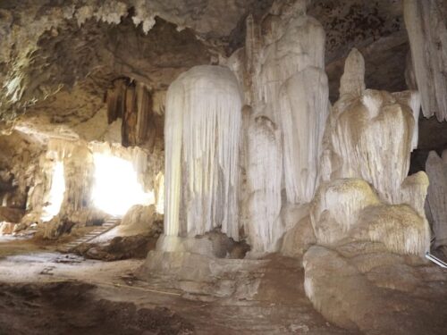 Esplorando Le Meravigliose Grotte a Koh Lanta, Thailandia nel 2023