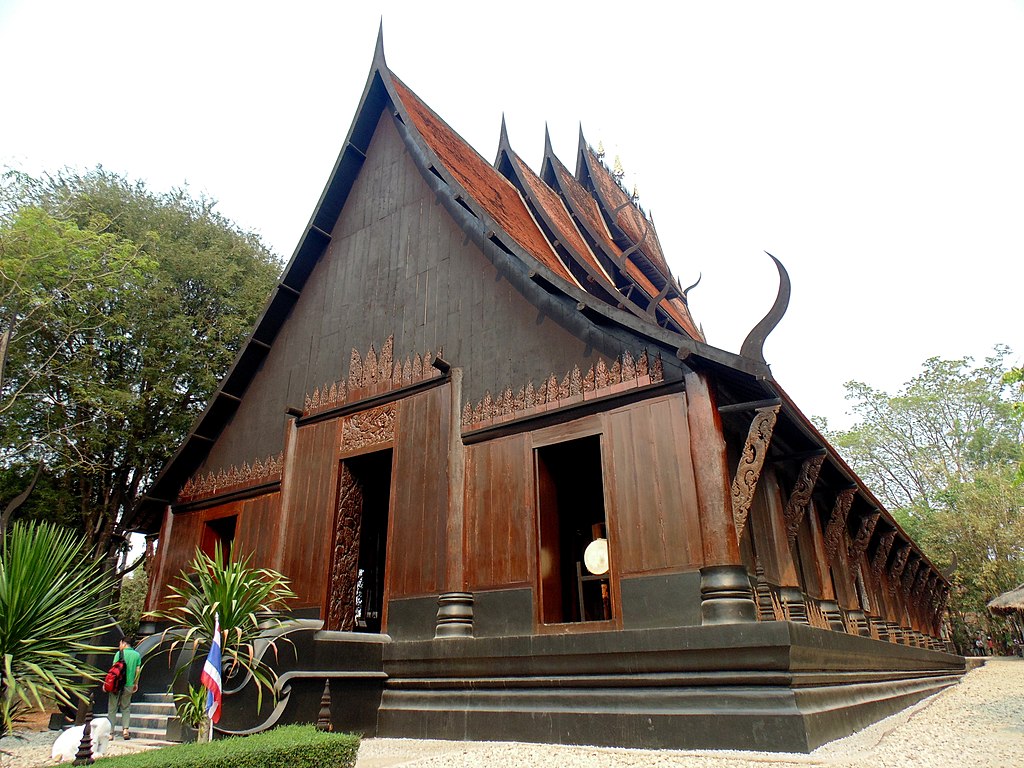 museo-di-baan-dam-la-casa-nera-chiang-rai